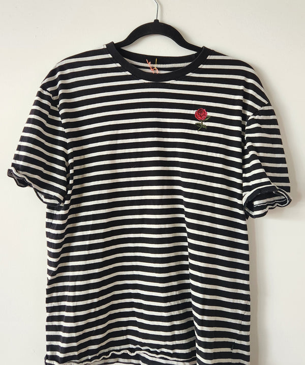 DJAB T-Shirt with Rose Embroidery. Size Medium.
