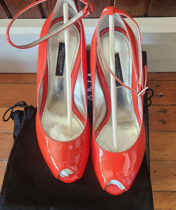 Dolce & Gabanna Peep Toe Heels with Ankle Strap. Size 36.