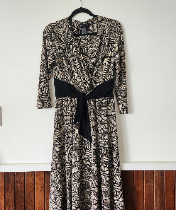 3/4 Jones New York Dress. Size 8.