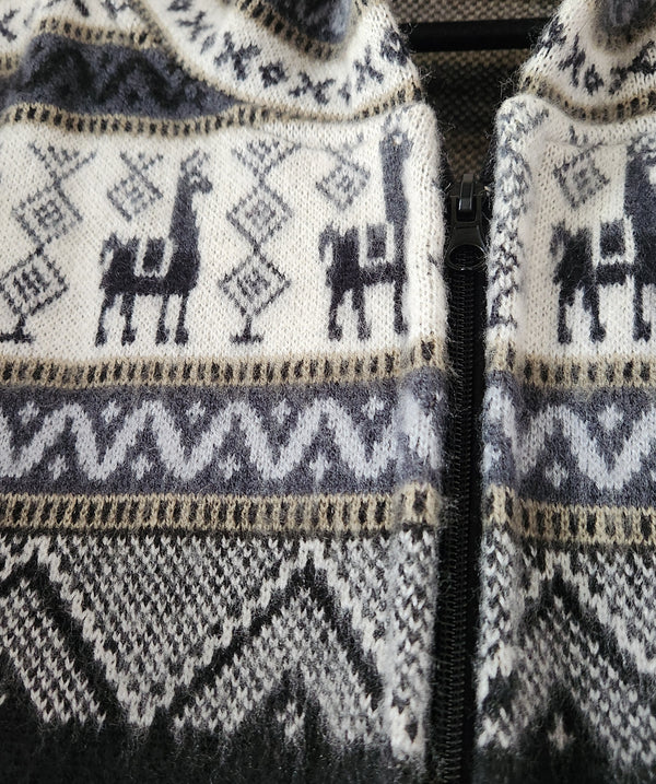Andino Artesanias Alpaca Sweater with Hood and Zip. Size XL.