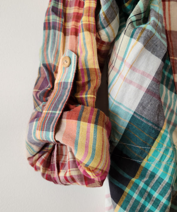 Thursday Island Plaid Hooded Shirt. Size Medium.