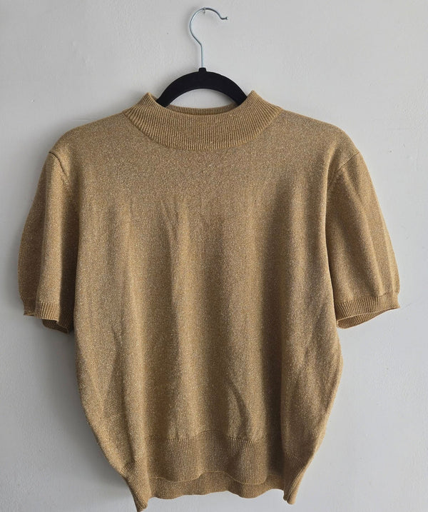 TAN JAY top **need size **