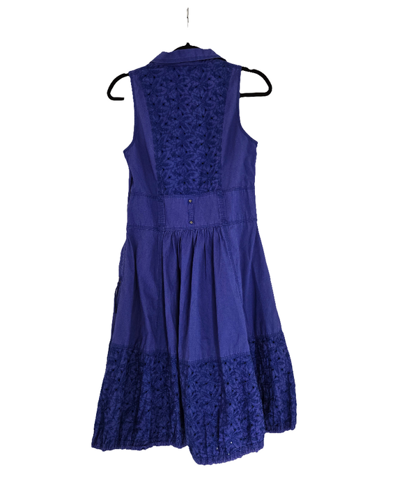 Sleeveless Dress With Shirt Collar and Eyelet Cotton Paneling. Size M.