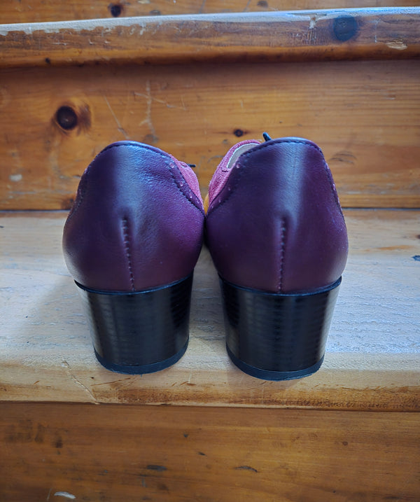 Julia Bo Leather and Suede Oxfords with Square Heel. Size 40.