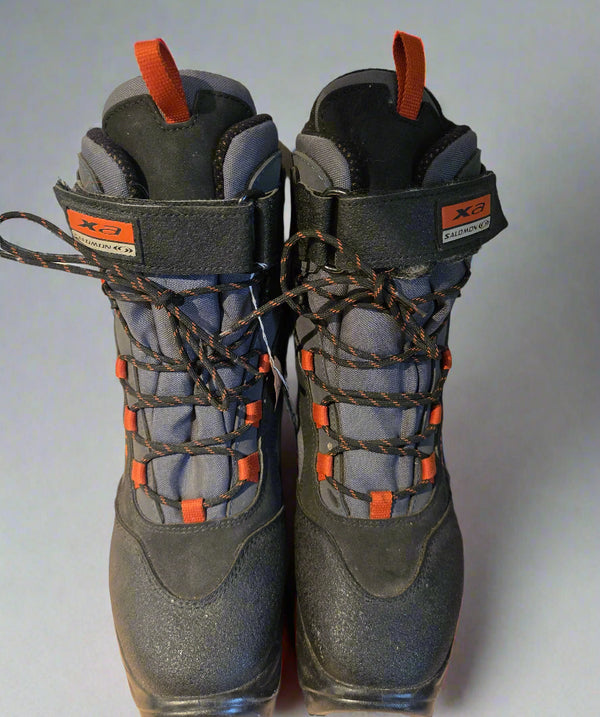 Salomon Cross Country Ski Boots. Size 8.