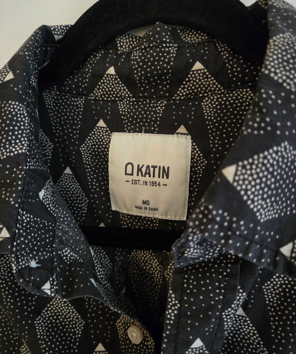 KATIN Button-Up Shirt. Size Medium