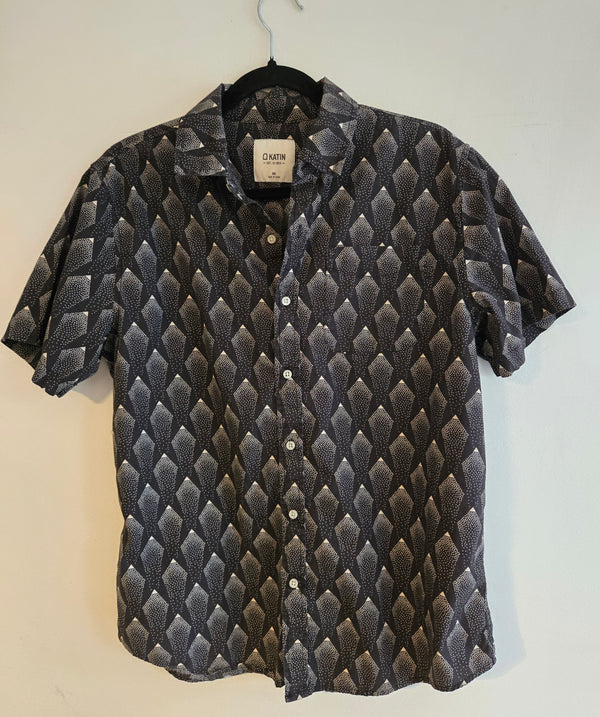 KATIN Button-Up Shirt. Size Medium